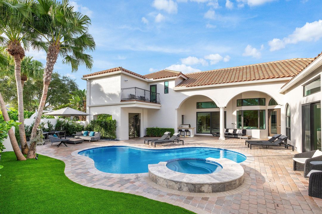 For Sale: $2,998,000 (5 beds, 4 baths, 3777 Square Feet)