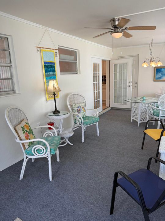 出租: $1,850 (2 贝兹, 1 浴室, 1073 平方英尺)