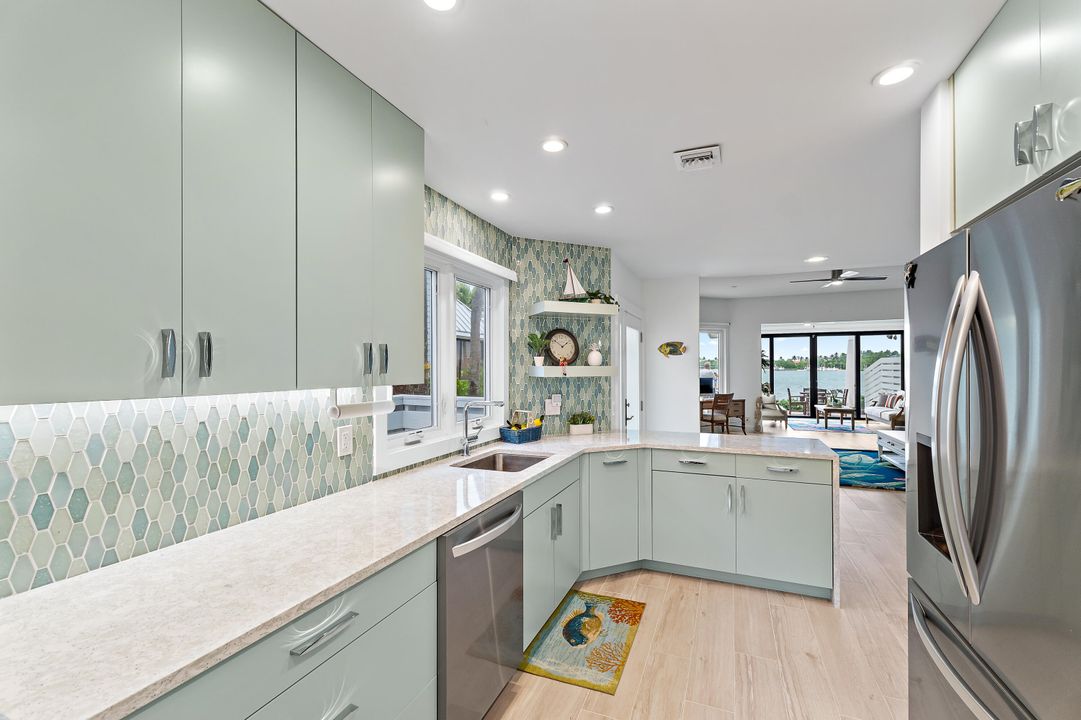 На продажу: $2,490,000 (3 спален, 2 ванн, 1806 Квадратных фут)