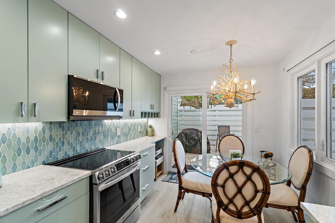 На продажу: $2,490,000 (3 спален, 2 ванн, 1806 Квадратных фут)