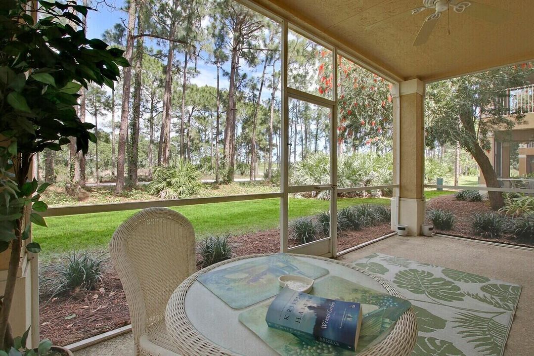 For Rent: $1,800 (1 beds, 1 baths, 900 Square Feet)