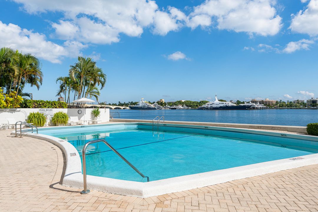 В аренду: $8,000 (2 спален, 2 ванн, 1247 Квадратных фут)