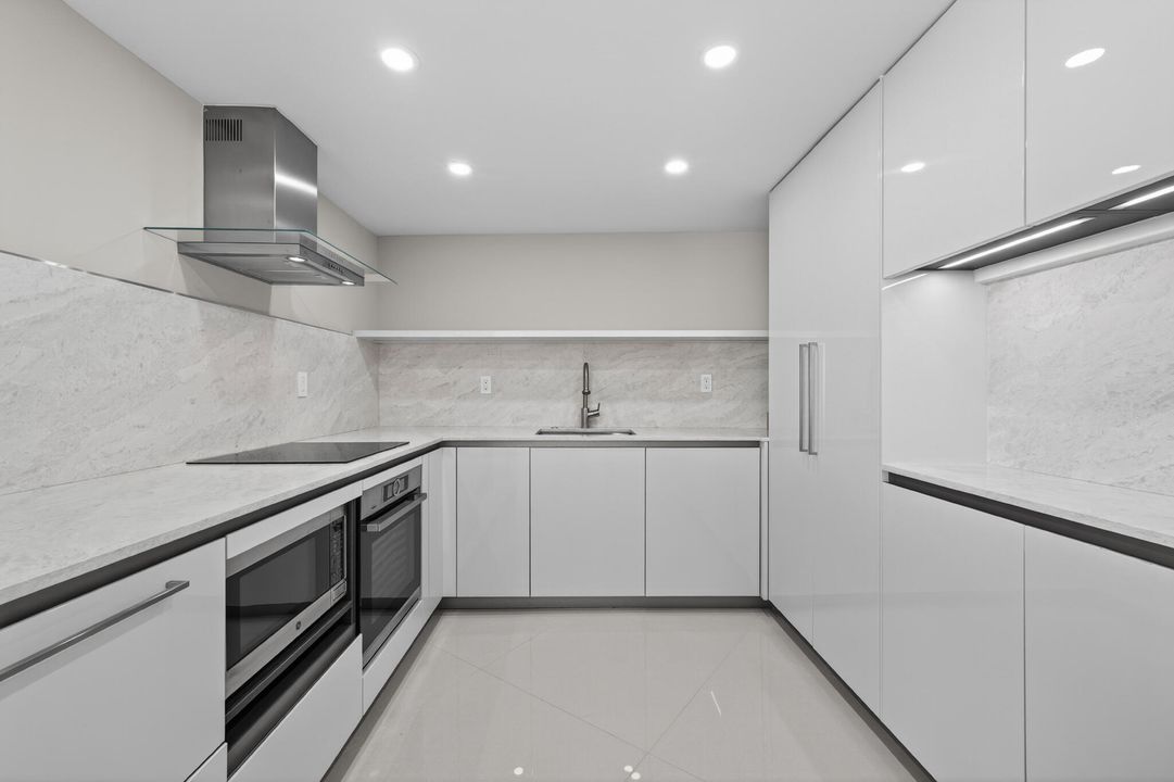 В аренду: $8,000 (2 спален, 2 ванн, 1247 Квадратных фут)