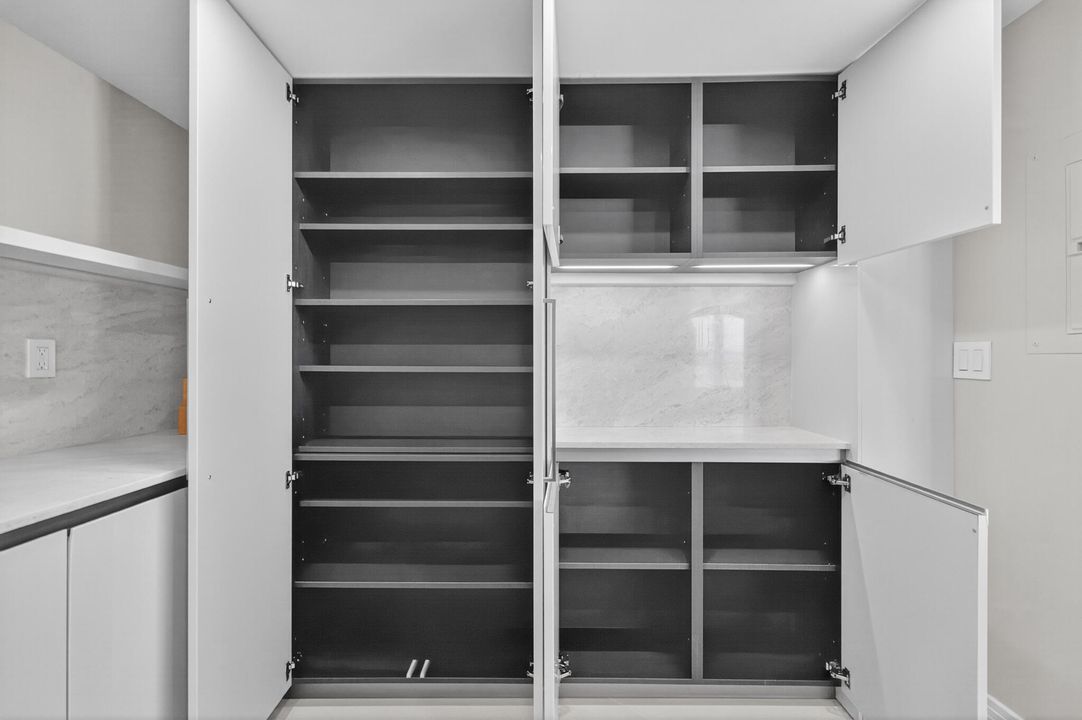 В аренду: $8,000 (2 спален, 2 ванн, 1247 Квадратных фут)