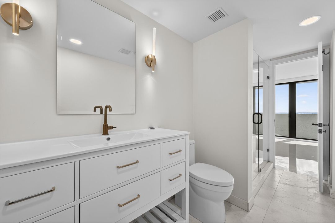 В аренду: $8,000 (2 спален, 2 ванн, 1247 Квадратных фут)