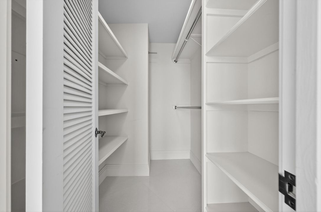 В аренду: $8,000 (2 спален, 2 ванн, 1247 Квадратных фут)