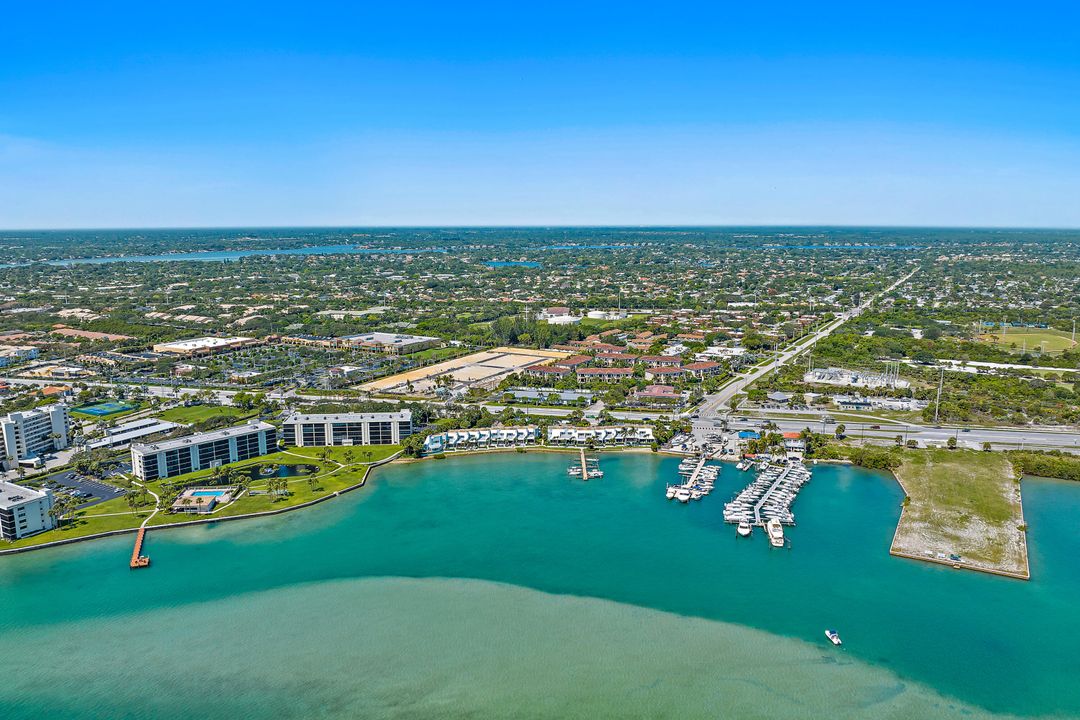 На продажу: $2,490,000 (3 спален, 2 ванн, 1806 Квадратных фут)