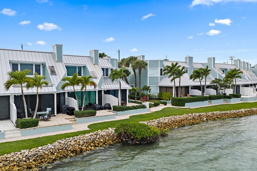 На продажу: $2,490,000 (3 спален, 2 ванн, 1806 Квадратных фут)