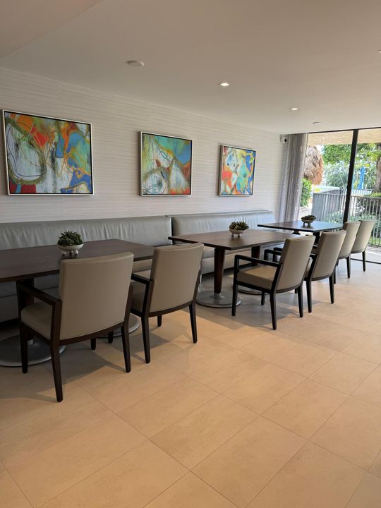 出租: $4,200 (2 贝兹, 2 浴室, 1682 平方英尺)