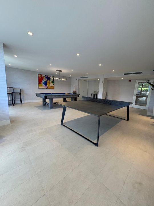 出租: $4,200 (2 贝兹, 2 浴室, 1682 平方英尺)