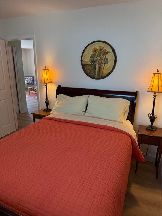 出租: $1,850 (2 贝兹, 1 浴室, 1073 平方英尺)