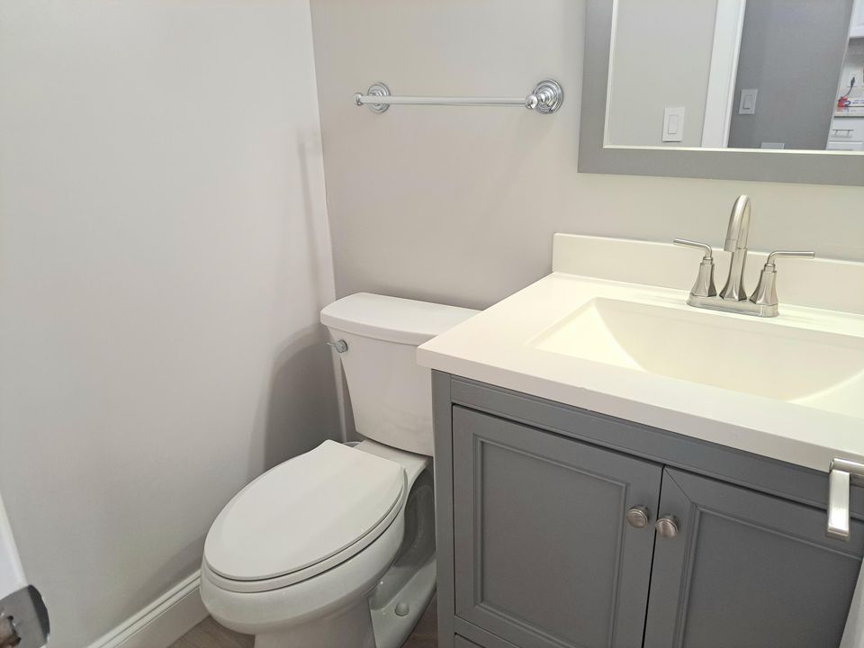 For Rent: $2,500 (1 beds, 1 baths, 767 Square Feet)