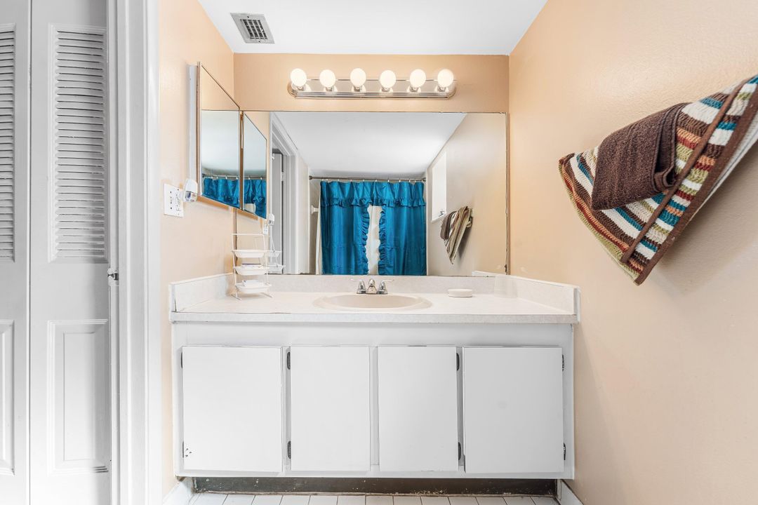 待售: $130,000 (1 贝兹, 1 浴室, 775 平方英尺)