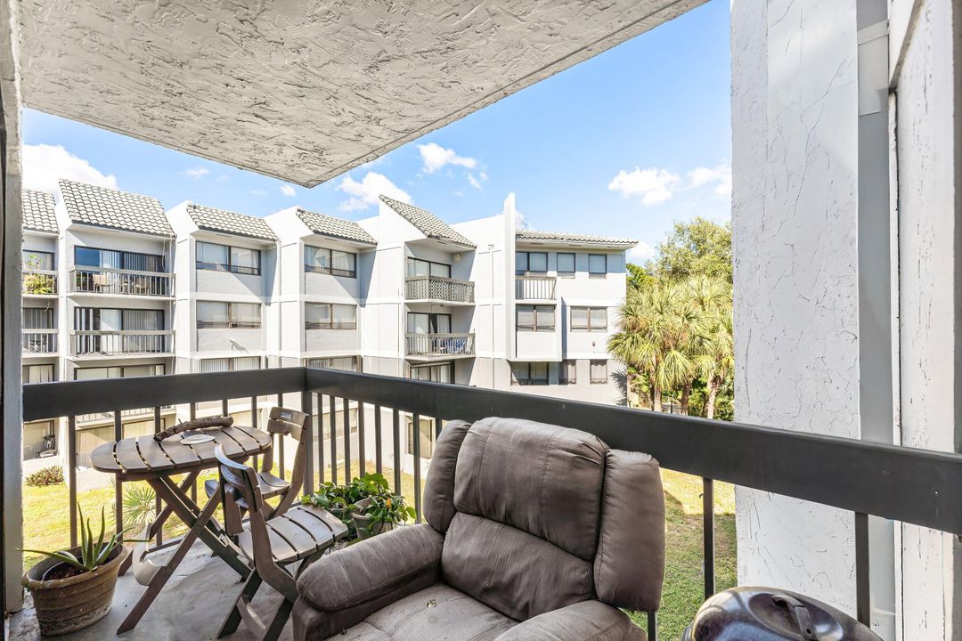 待售: $130,000 (1 贝兹, 1 浴室, 775 平方英尺)