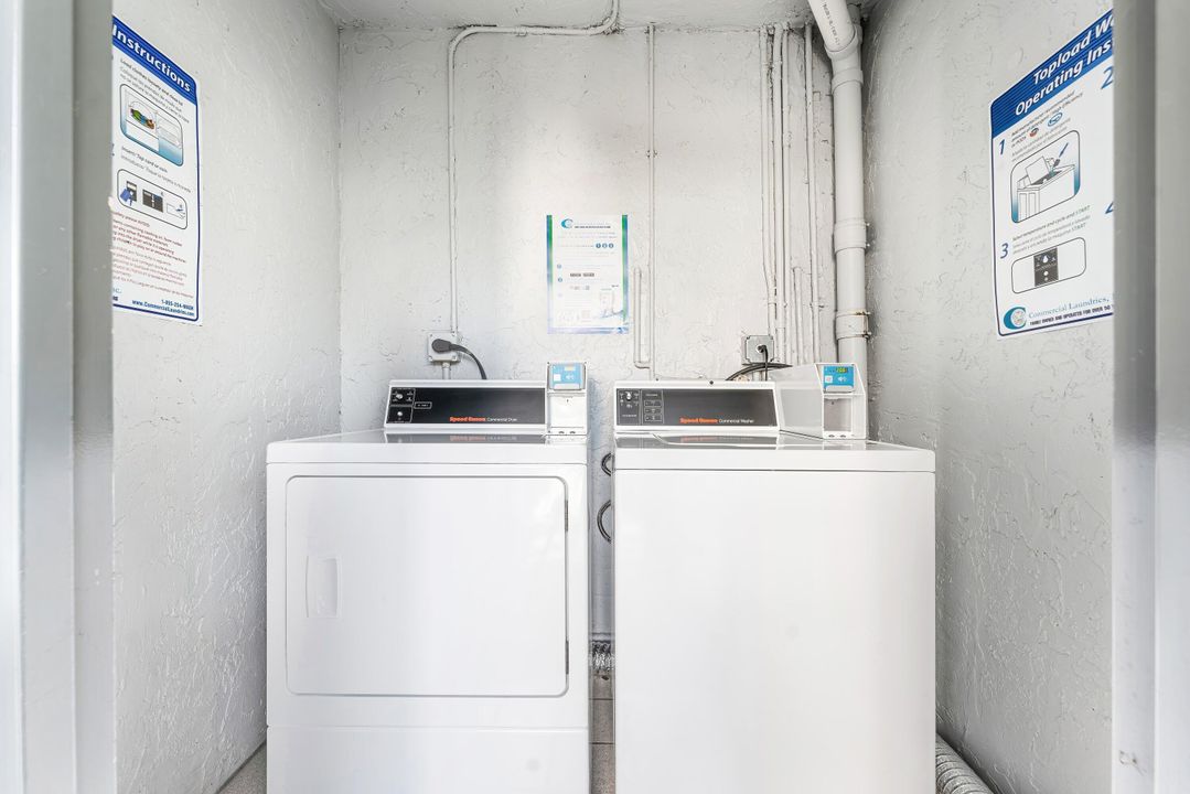 待售: $130,000 (1 贝兹, 1 浴室, 775 平方英尺)