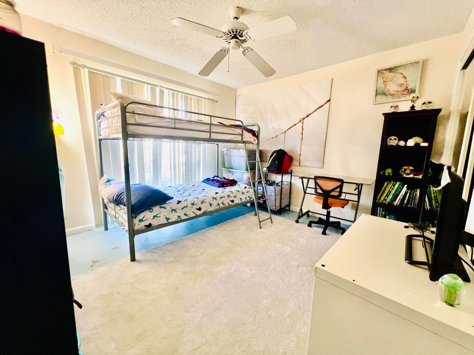 待售: $237,900 (2 贝兹, 2 浴室, 1550 平方英尺)