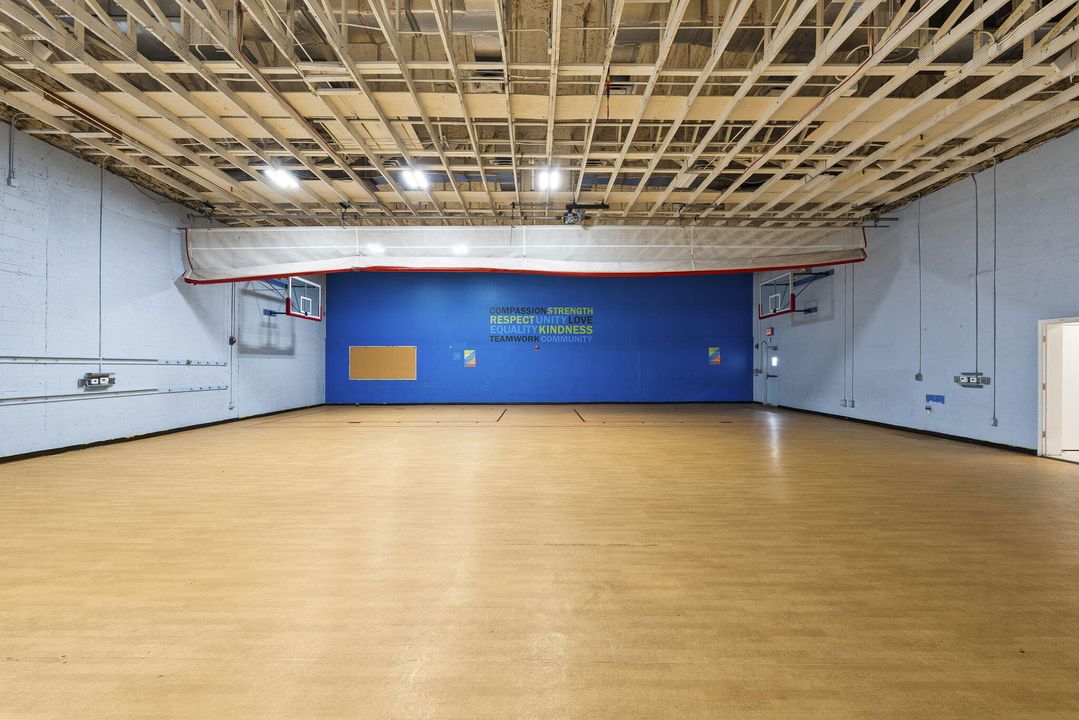 Под контрактом: $723,300 (0 спален, 0 ванн, 7023 Квадратных фут)