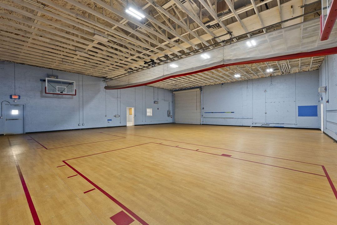 Под контрактом: $723,300 (0 спален, 0 ванн, 7023 Квадратных фут)