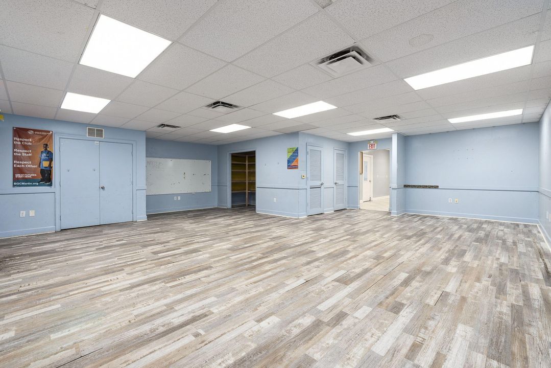 Под контрактом: $723,300 (0 спален, 0 ванн, 7023 Квадратных фут)