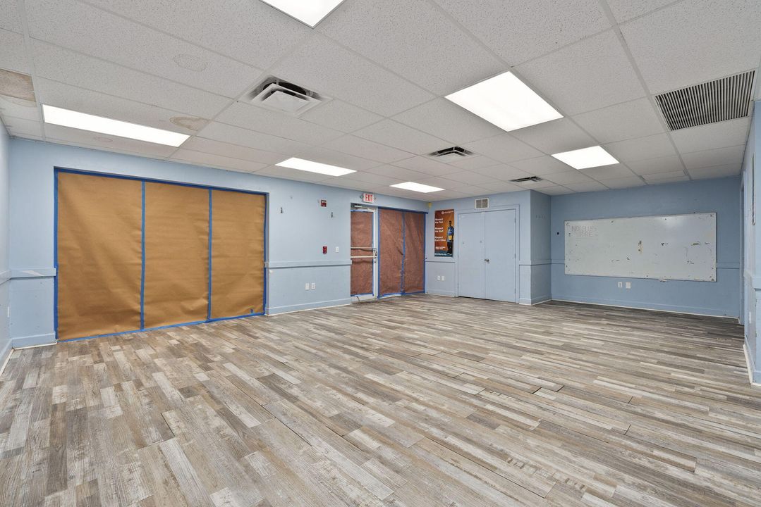 Под контрактом: $723,300 (0 спален, 0 ванн, 7023 Квадратных фут)