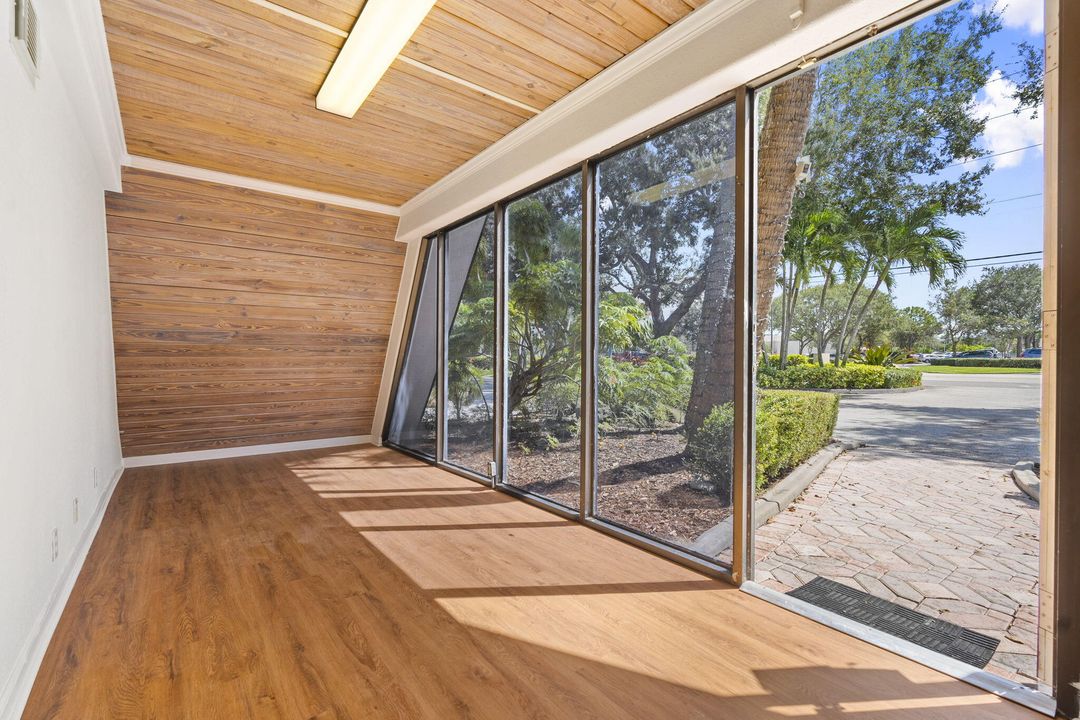 Active With Contract: $55,874 (0 beds, 0 baths, 424 Square Feet)