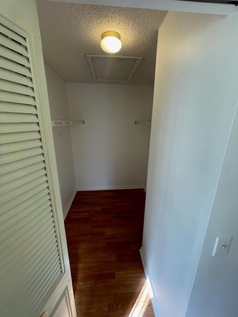 Active With Contract: $1,800 (2 beds, 2 baths, 1005 Square Feet)