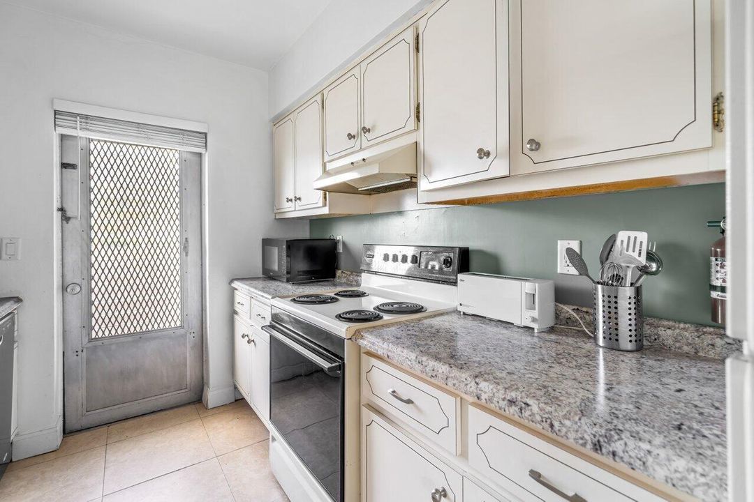 For Sale: $1,249,000 (0 beds, 0 baths, 2487 Square Feet)