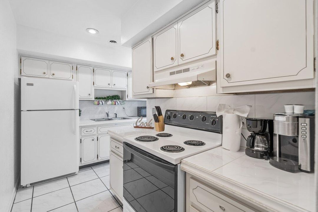 For Sale: $1,249,000 (0 beds, 0 baths, 2487 Square Feet)