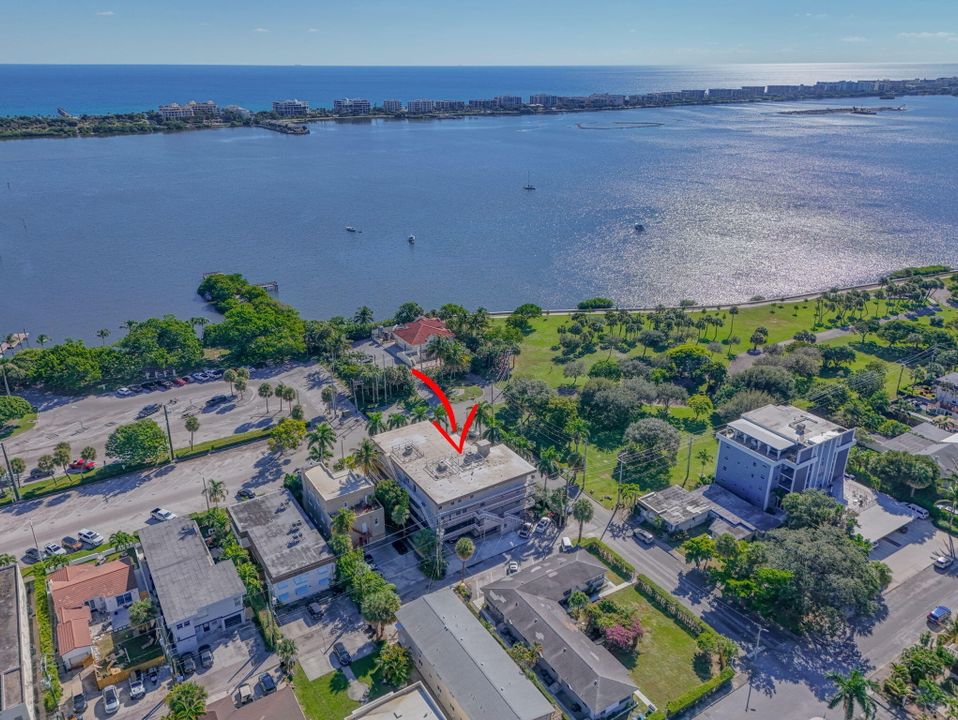 For Sale: $895,000 (3 beds, 3 baths, 2230 Square Feet)