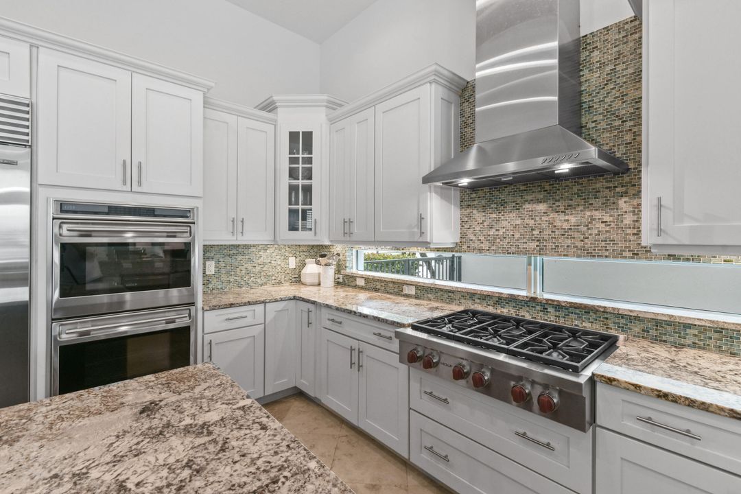 For Sale: $7,797,000 (7 beds, 5 baths, 5178 Square Feet)