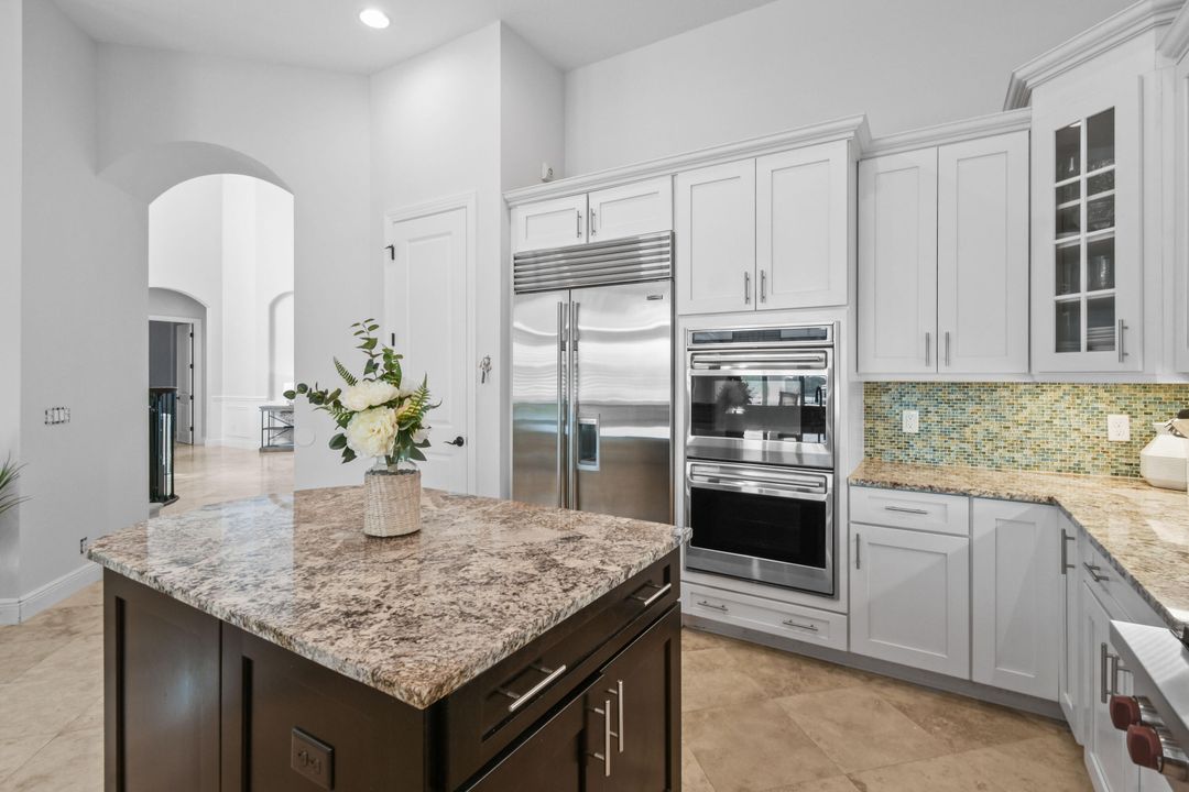 For Sale: $7,797,000 (7 beds, 5 baths, 5178 Square Feet)