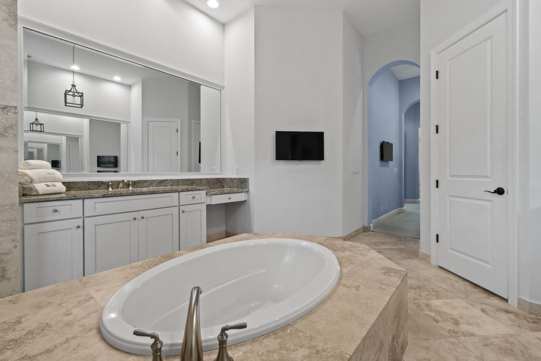 For Sale: $7,797,000 (7 beds, 5 baths, 5178 Square Feet)