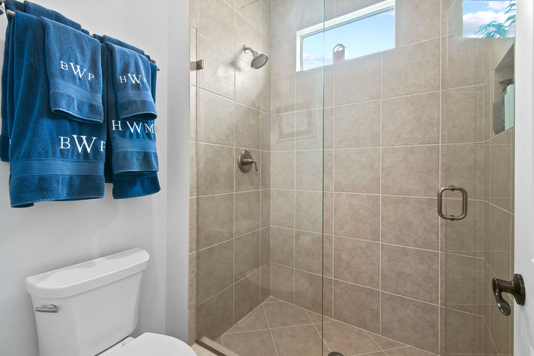 For Sale: $7,797,000 (7 beds, 5 baths, 5178 Square Feet)