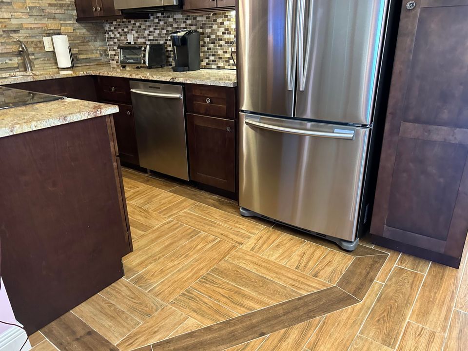 В аренду: $3,200 (1 спален, 1 ванн, 738 Квадратных фут)