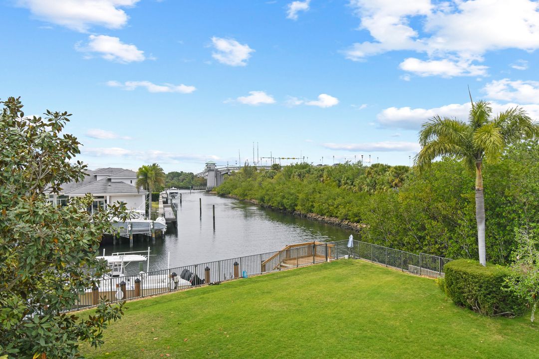 For Sale: $7,797,000 (7 beds, 5 baths, 5178 Square Feet)