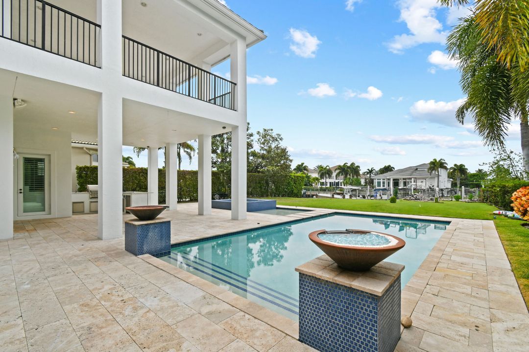 For Sale: $7,797,000 (7 beds, 5 baths, 5178 Square Feet)