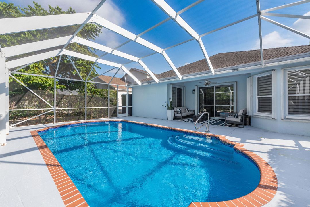 For Sale: $535,000 (3 beds, 2 baths, 1956 Square Feet)