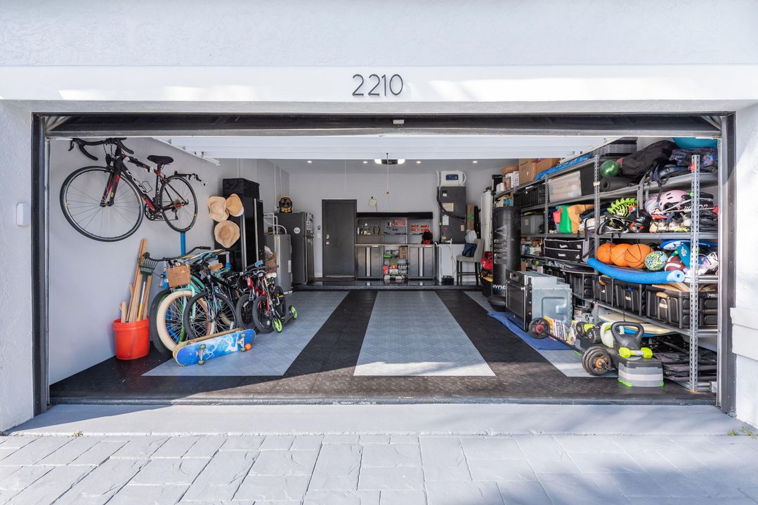 For Sale: $535,000 (3 beds, 2 baths, 1956 Square Feet)