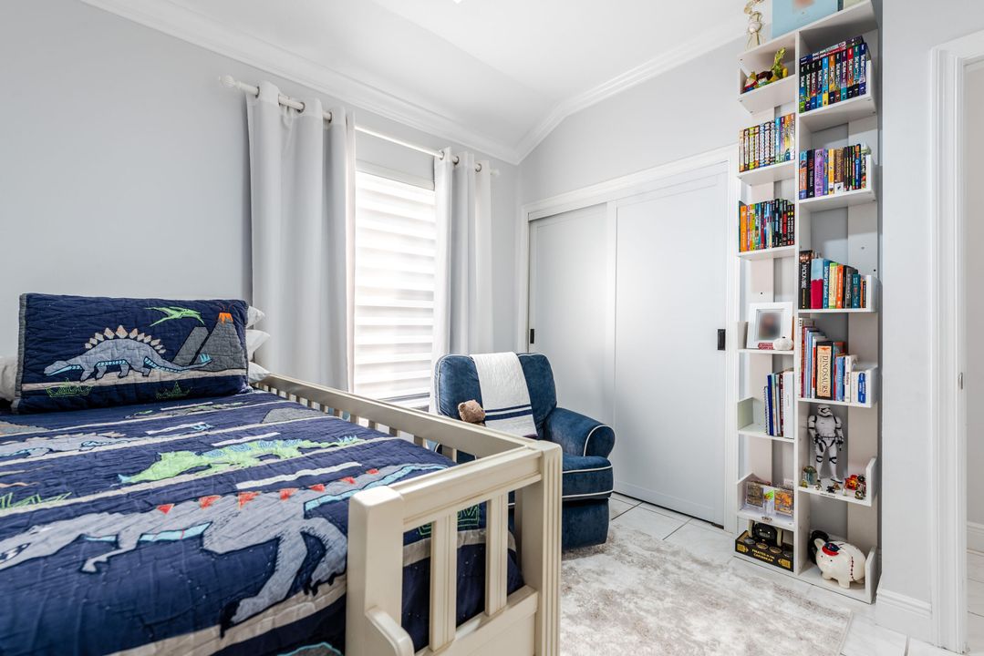 For Sale: $535,000 (3 beds, 2 baths, 1956 Square Feet)