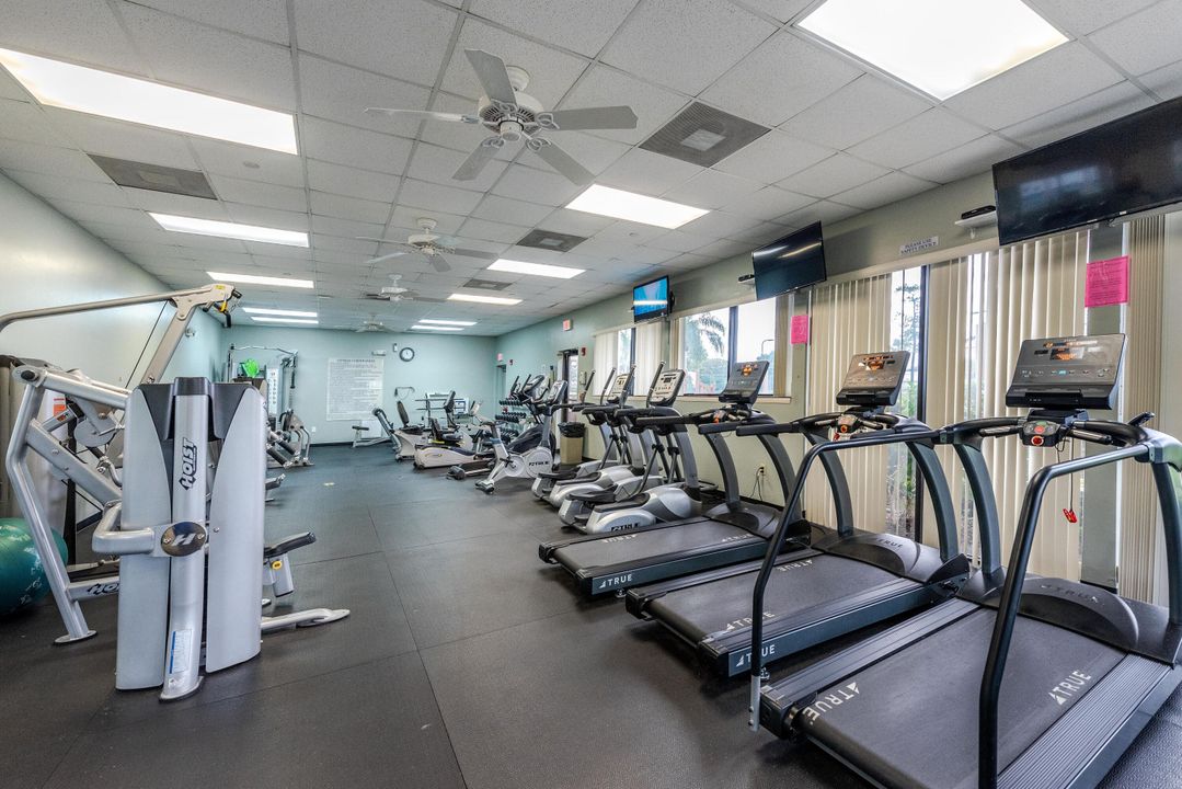 For Sale: $535,000 (3 beds, 2 baths, 1956 Square Feet)