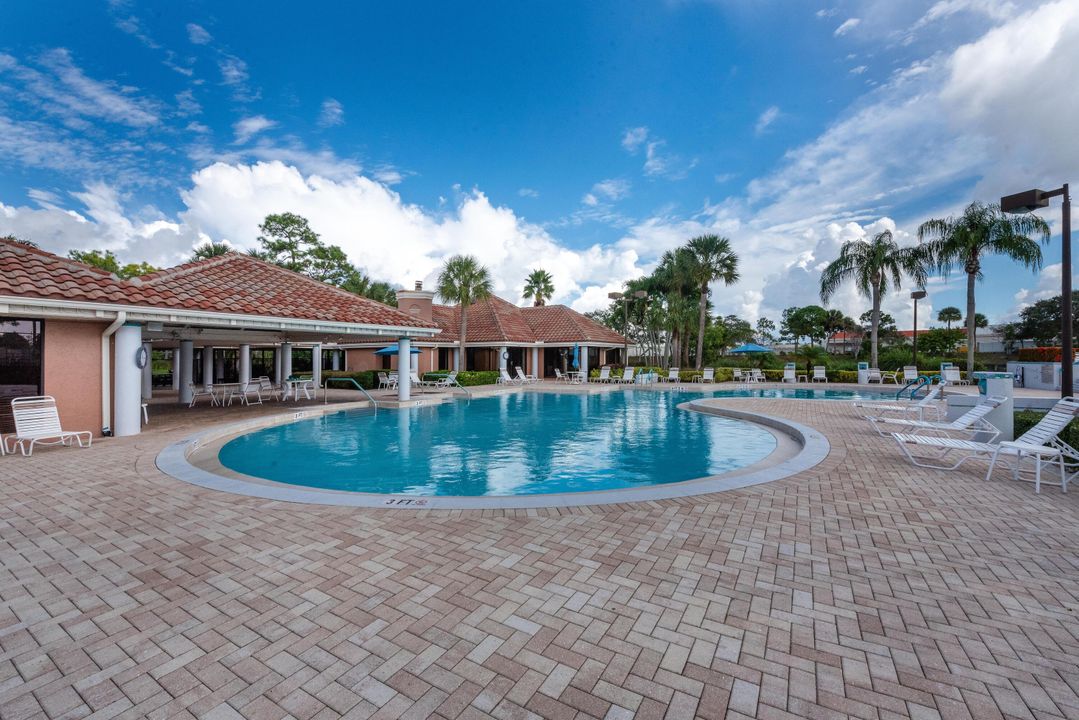 For Sale: $535,000 (3 beds, 2 baths, 1956 Square Feet)