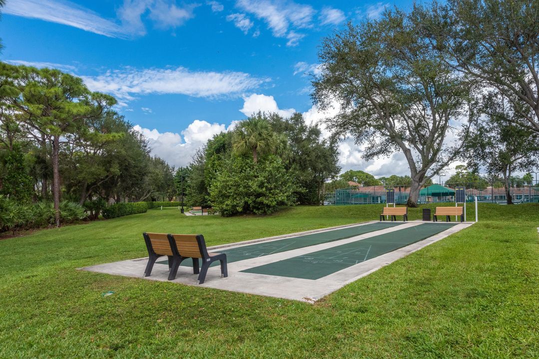 For Sale: $535,000 (3 beds, 2 baths, 1956 Square Feet)