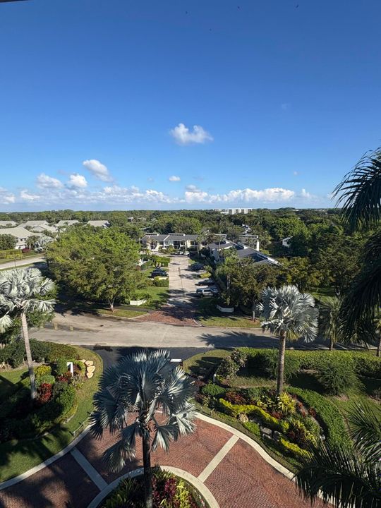 For Rent: $3,675 (2 beds, 2 baths, 1054 Square Feet)