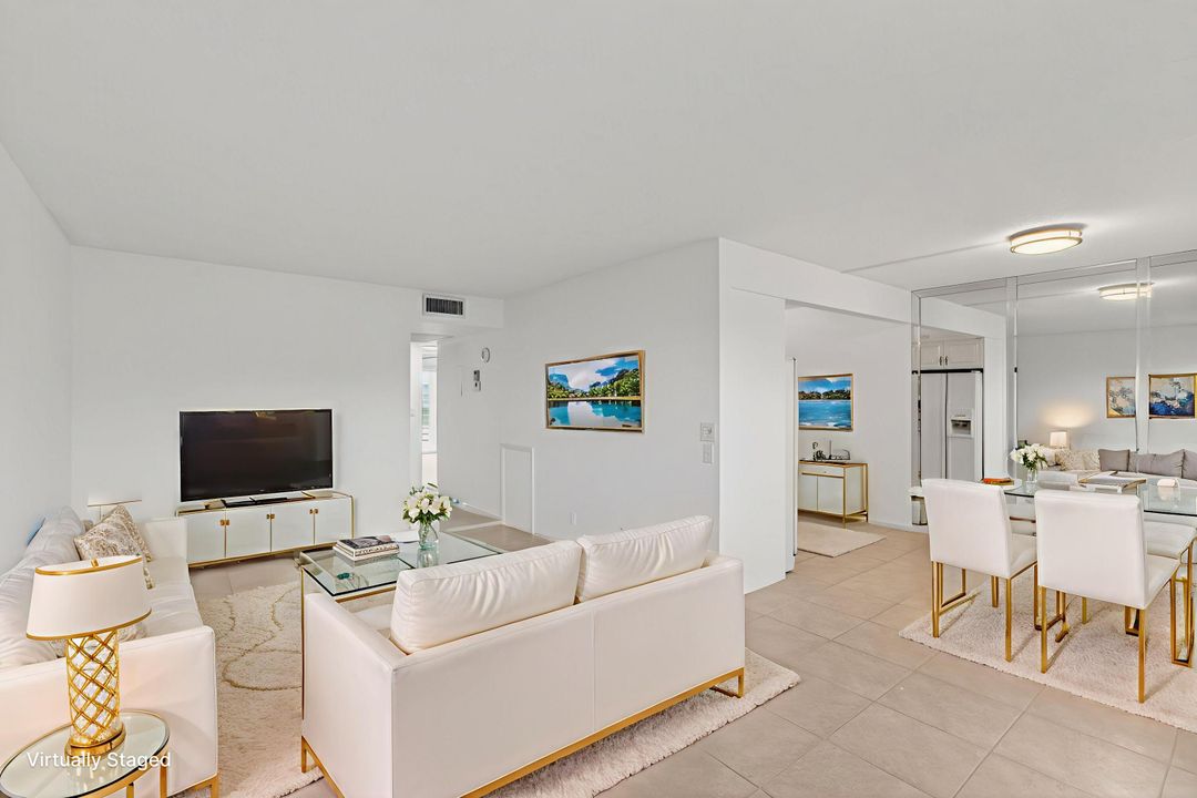 For Sale: $149,900 (2 beds, 2 baths, 896 Square Feet)