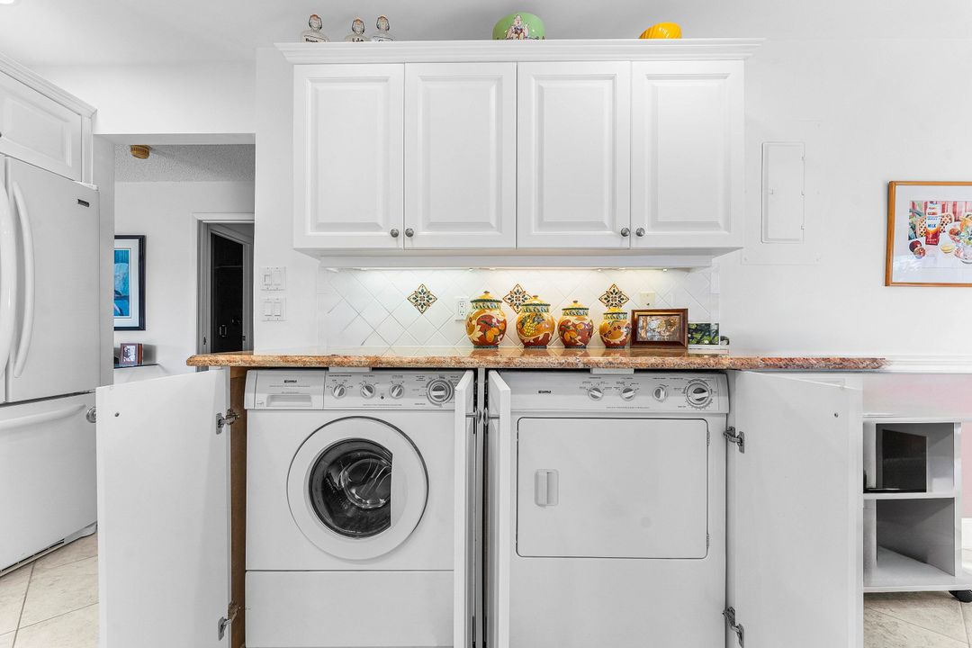 For Sale: $109,900 (2 beds, 2 baths, 1572 Square Feet)