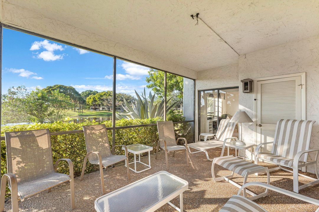 For Sale: $109,900 (2 beds, 2 baths, 1572 Square Feet)