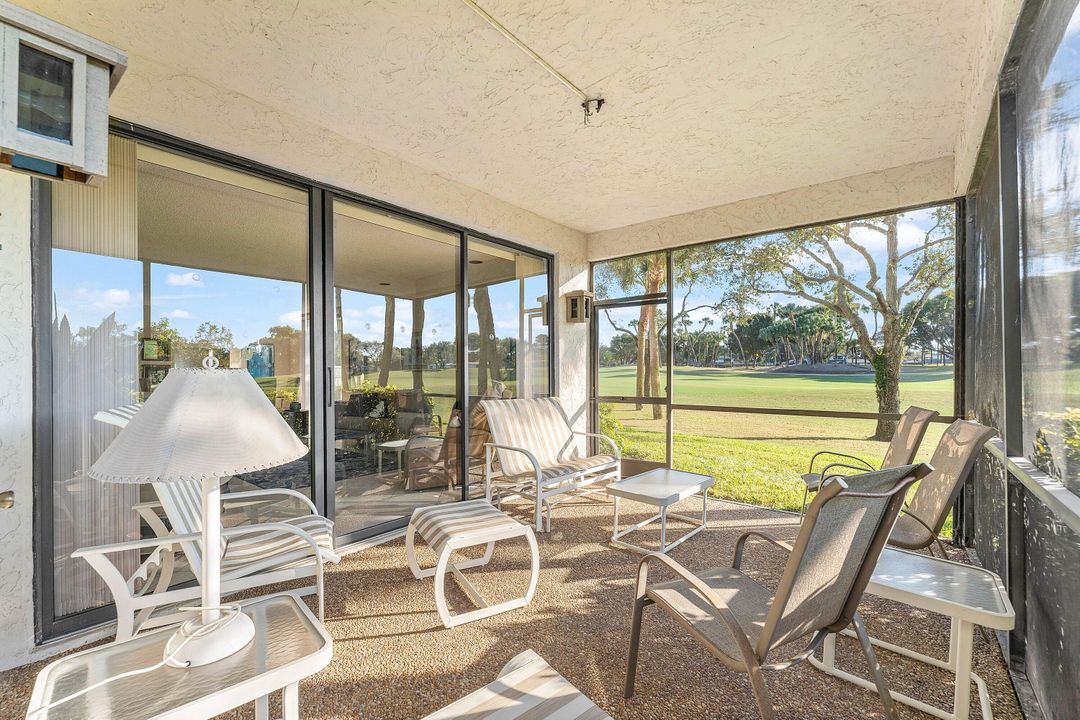 For Sale: $109,900 (2 beds, 2 baths, 1572 Square Feet)