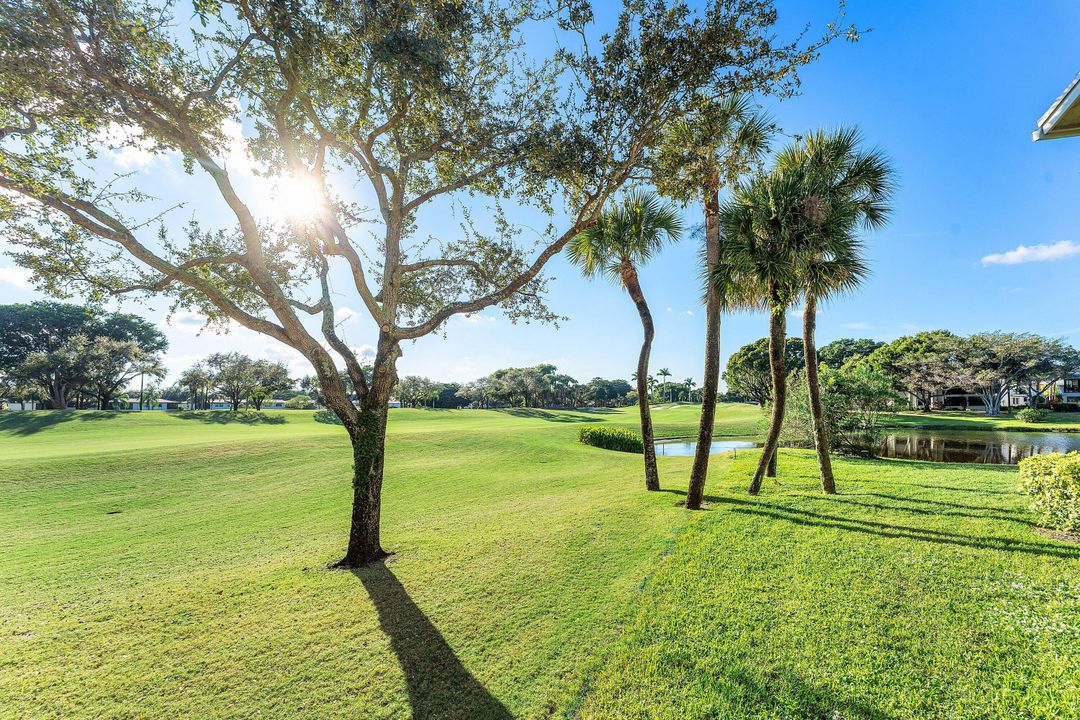 For Sale: $109,900 (2 beds, 2 baths, 1572 Square Feet)