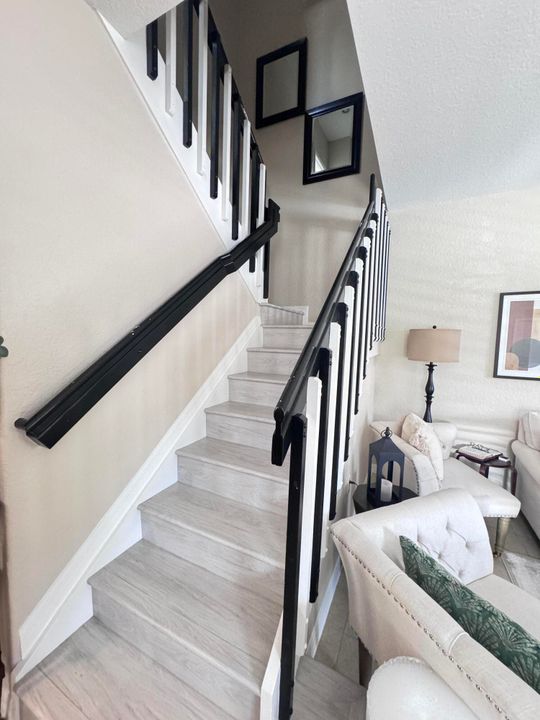 出租: $3,000 (3 贝兹, 2 浴室, 1389 平方英尺)