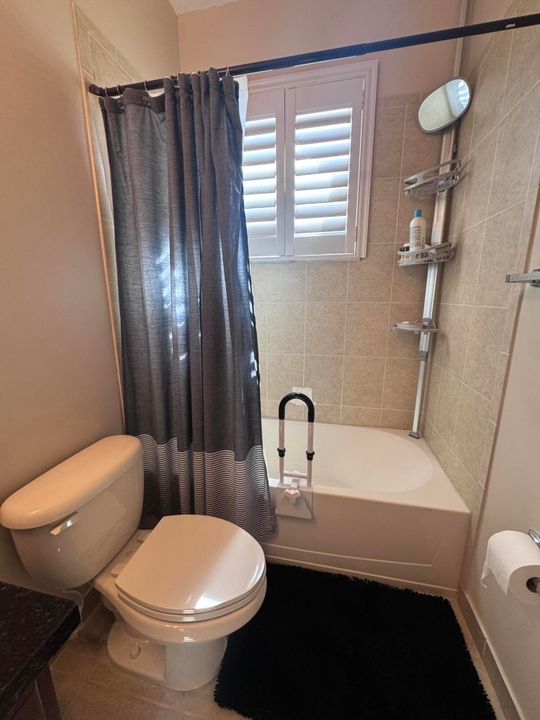 出租: $3,000 (3 贝兹, 2 浴室, 1389 平方英尺)